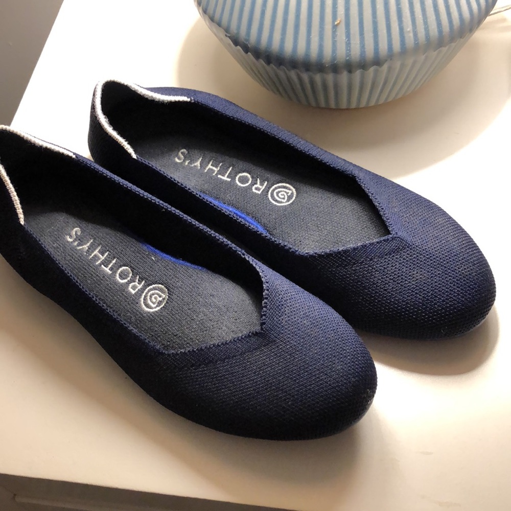 Round toe Rothy flats, Navy, size 8